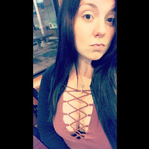 Meet your Posher, Alicia